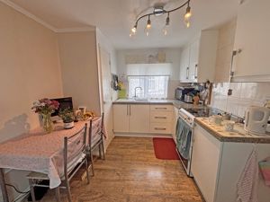 Kitchen- click for photo gallery